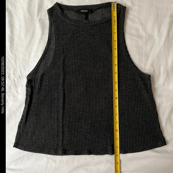 SOLD ♏️ Crop Top Bundle - Picture 5 of 9